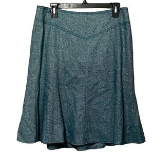 Loft Skirt, Womens Size 8, 40% Wool, lined inside, zipper on the back